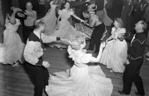 CA Folk Dance – Square Dance